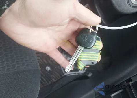 2005 Toyota Corolla S из США, поврежденный, VIN 2T1BR32E85C357190